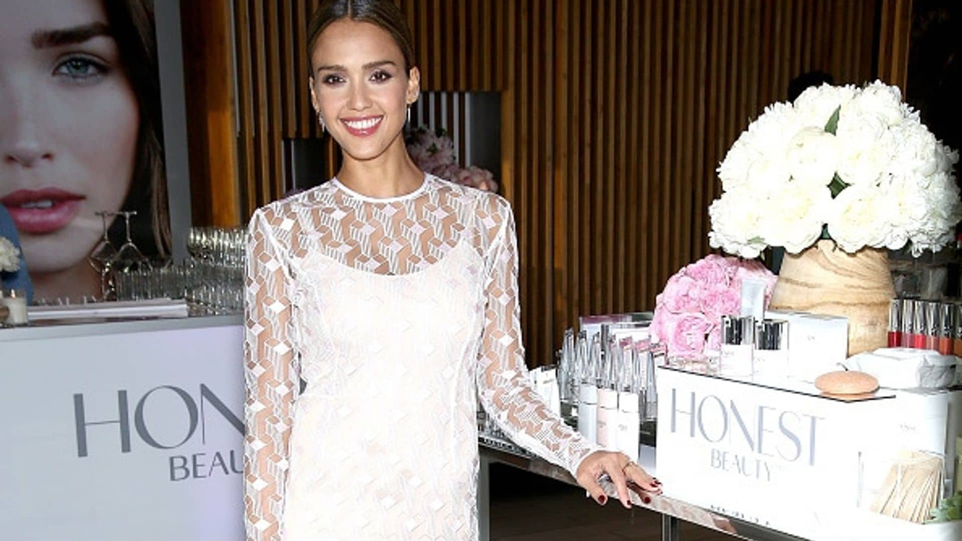 Jessica Alba shares her morning workout and beauty routine: Video