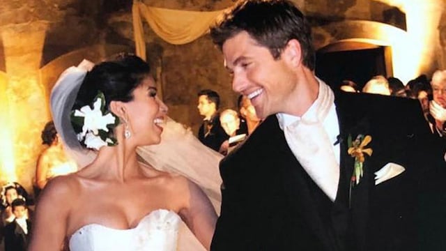 Roselyn Sanchez and Eric Winter wedding