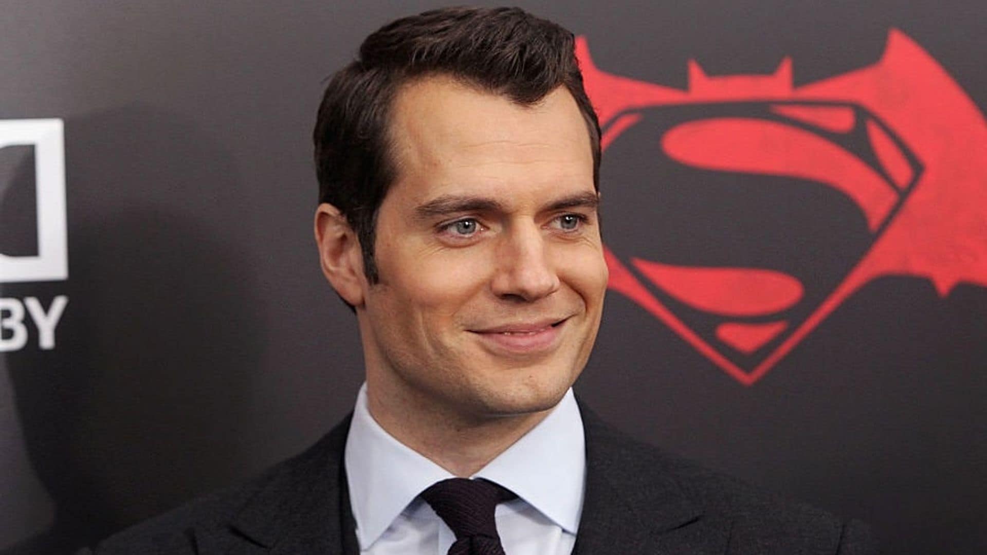 Henry Cavill reveals he once got locked out of a hotel room — naked!