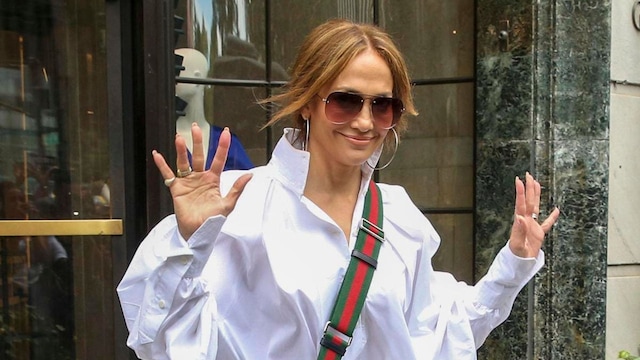 Jennifer Lopez and Ben Affleck's eldest daughter Violet steps out in NYC