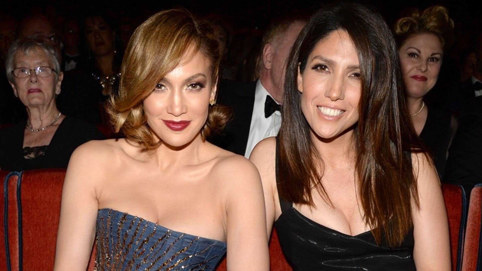 Hermanas on and off set: Jennifer Lopez and sister Lynda Lopez share sweet moment