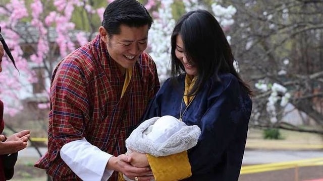 King and Queen of Bhutan expecting second child together