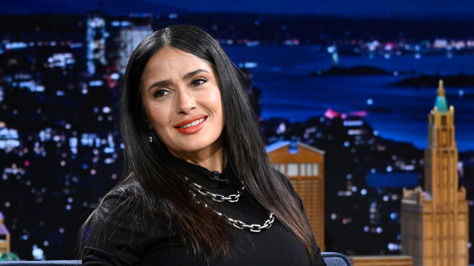 Salma Hayek praises Mexican firefighters who traveled to the U.S. to battle L.A wildfires