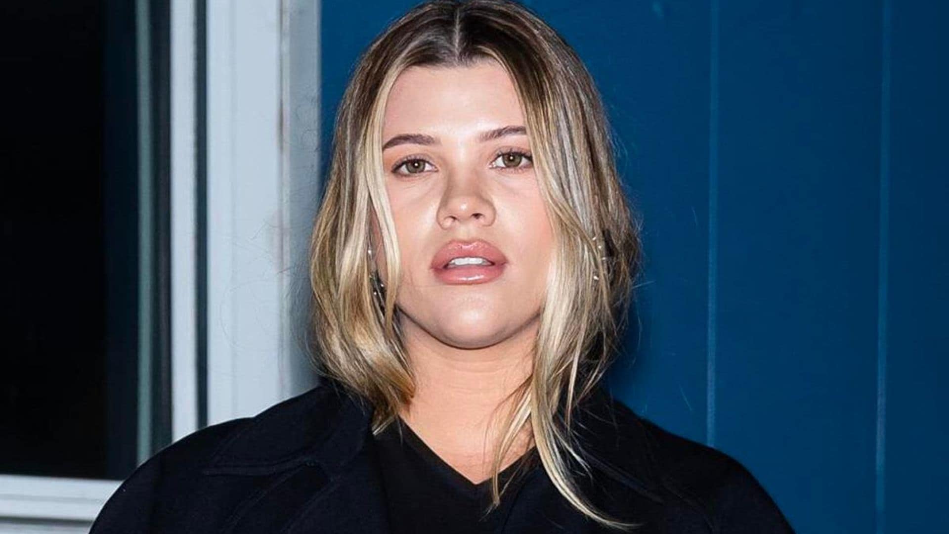 Sofia Richie shares bare belly selfie ahead of her due date