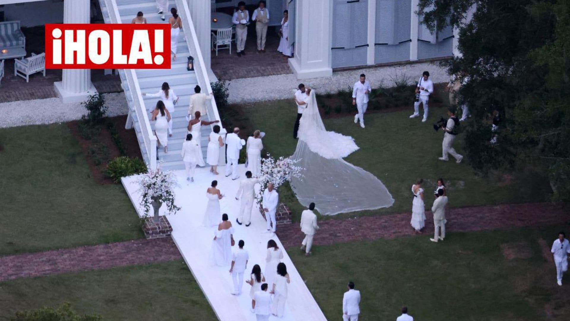 Wedding planner reveals the special meaning behind Jennifer Lopez’s all-white ceremony