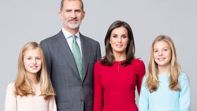 Spanish royal family new official pictures