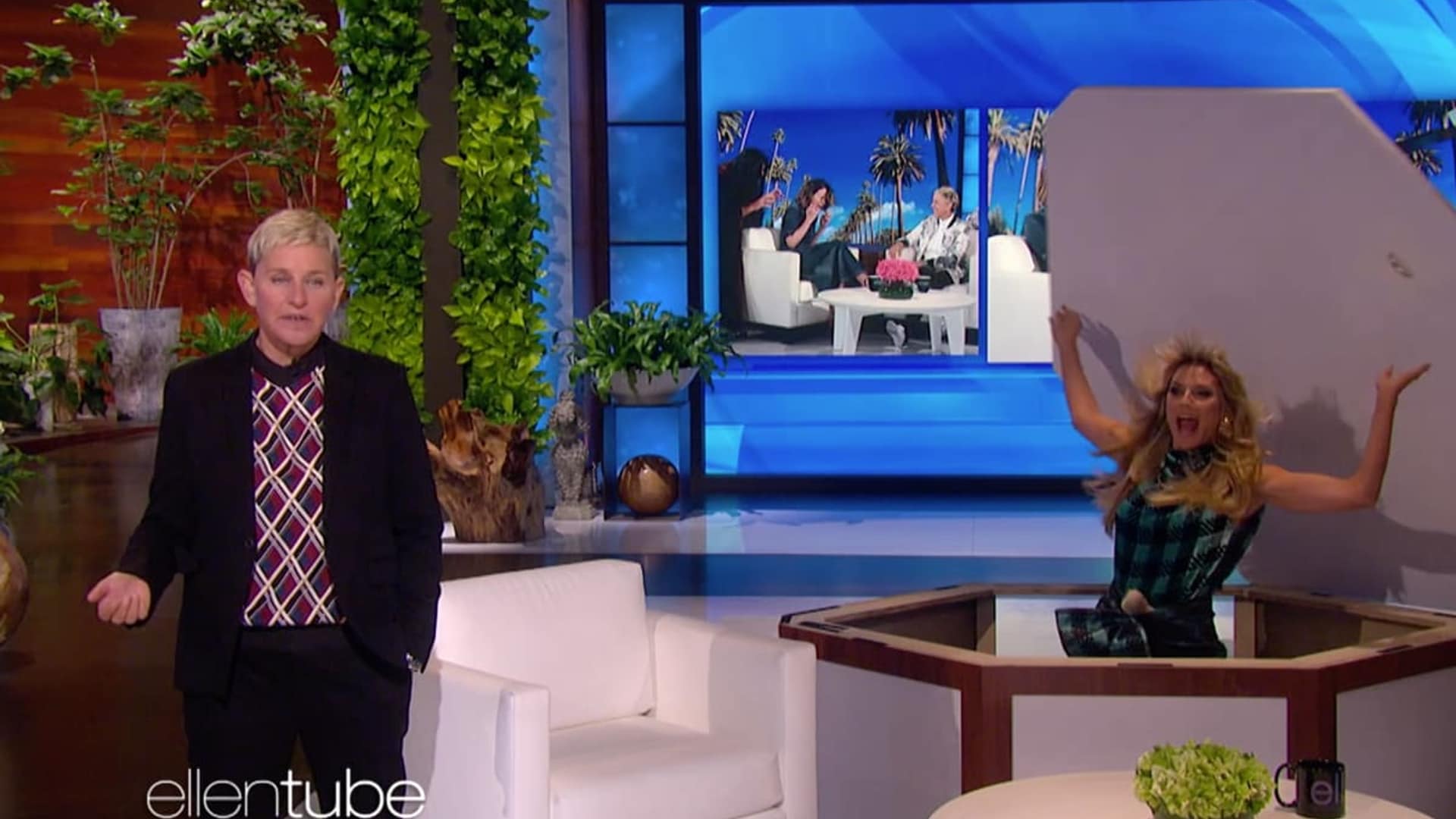 Heidi Klum fails terribly to scare Ellen DeGeneres