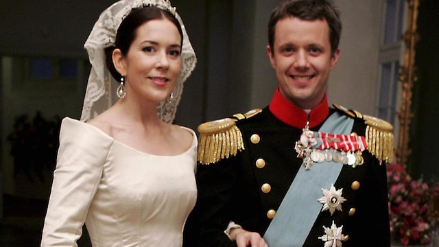 DENMARK - MAY 14: Royals arriving at the dinner offered to Prince Frederik and Mary Donaldson for their wedding in Copenhagen, Denmark on May 14, 2004 - Prince Frederik and Mary Donaldson. (Photo by Pool BENAINOUS/TRAVERS/DUCLOS/Gamma-Rapho via Getty Images)