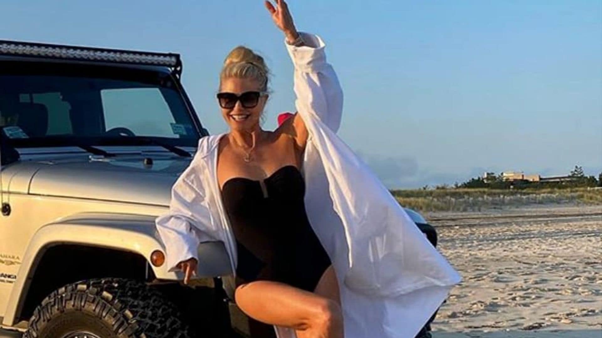 Christie Brinkley looks stunning in one-piece black bikini