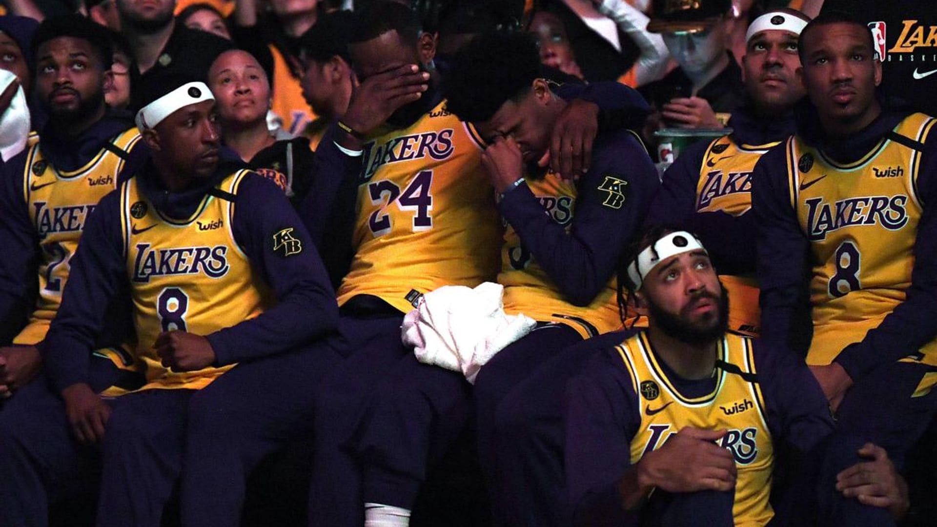 Kobe Bryant honored at emotional first Lakers game since death: All the photos