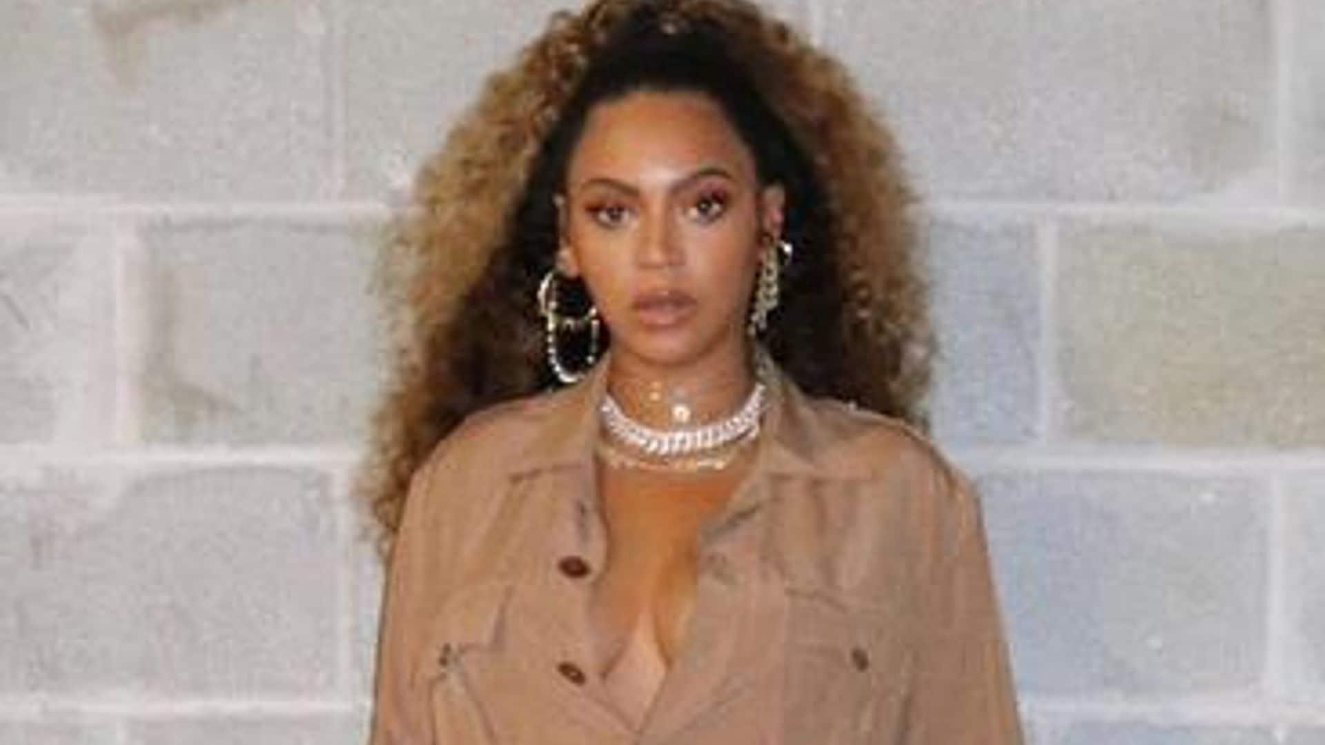 Fans suspect Beyoncé is hiding something in these photos