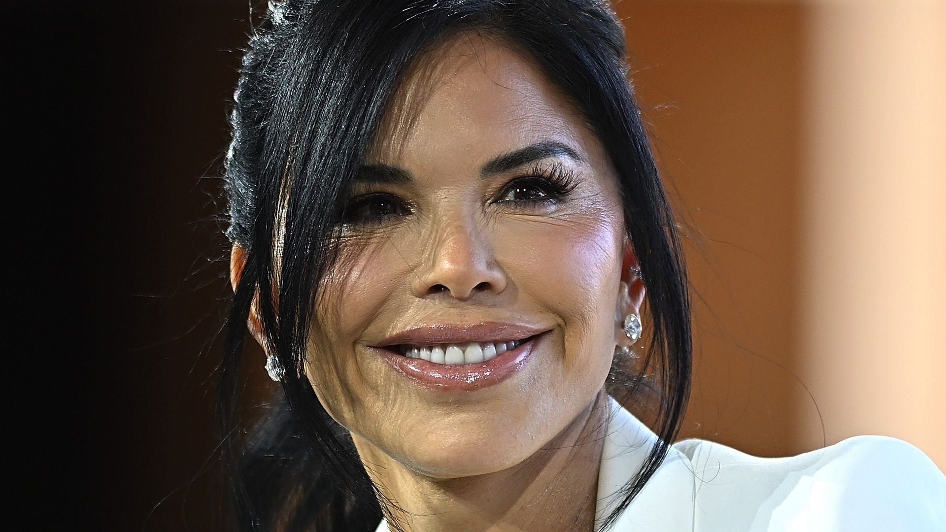 Lauren Sanchez celebrates her birthday with messages from Jeff Bezos, Kim Kardashian, and more