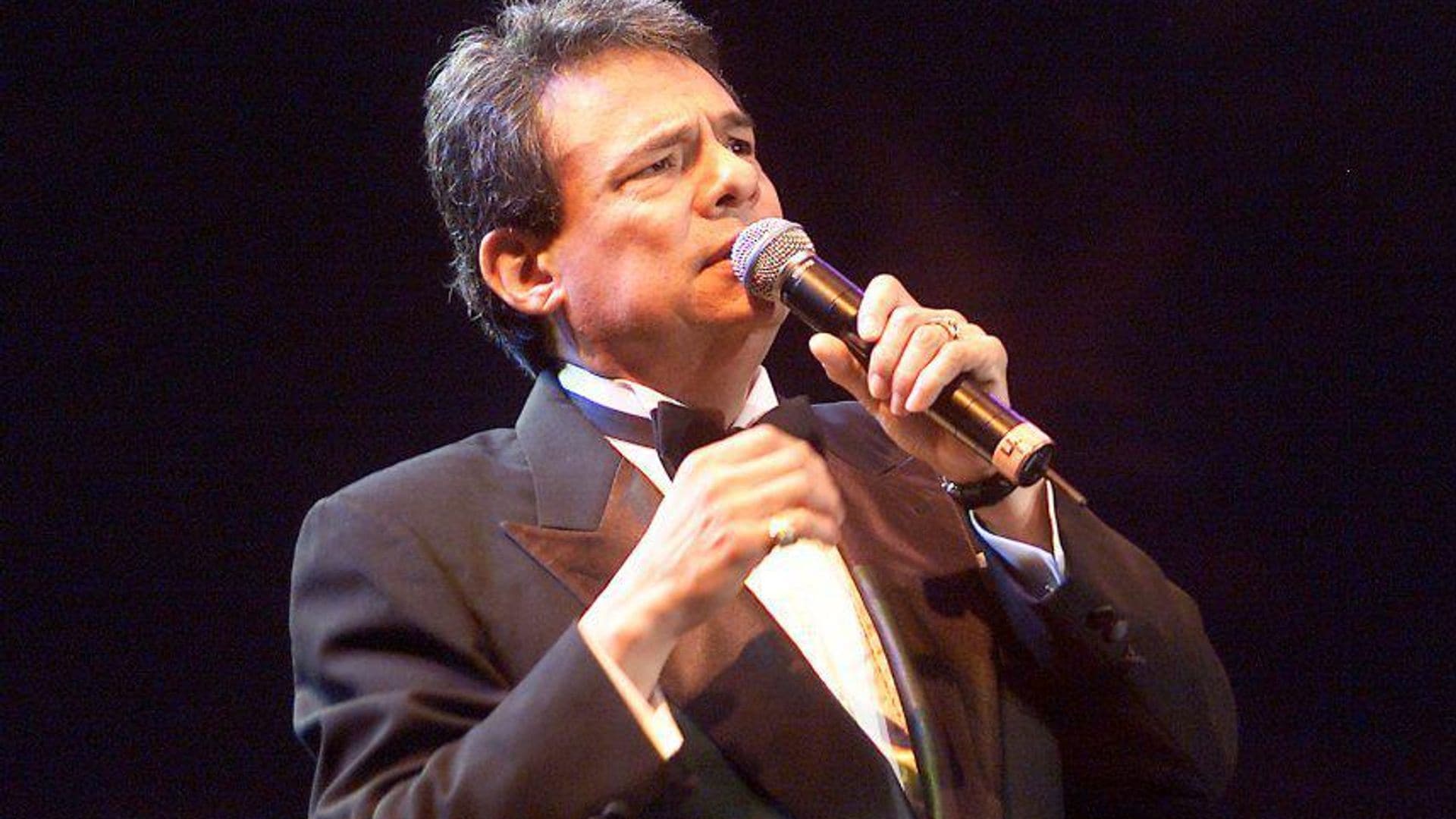 José José, 'El príncipe de la canción,' dies at 71