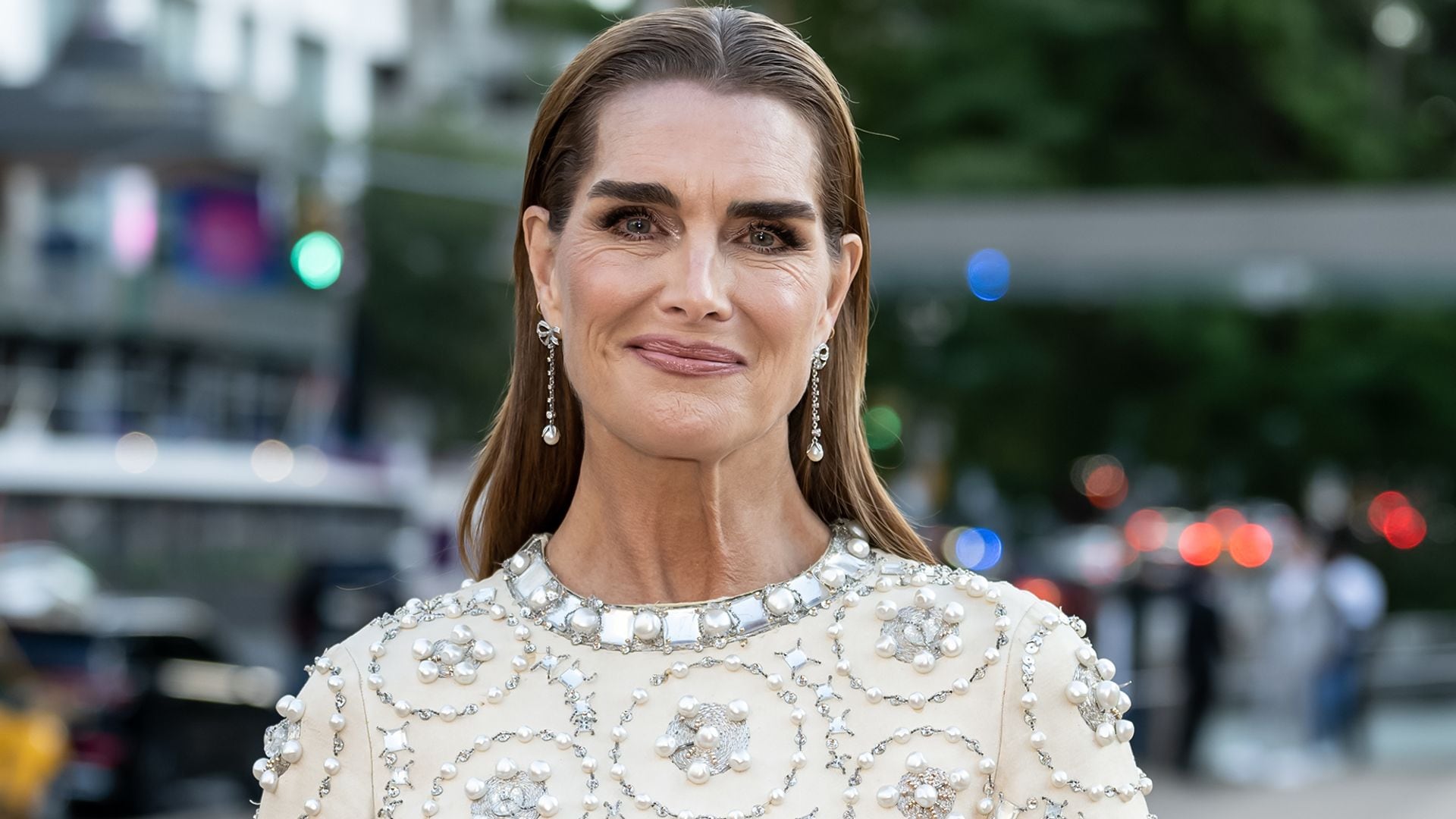 Brooke Shields stuns in dress that her mother once wore to meet the Queen