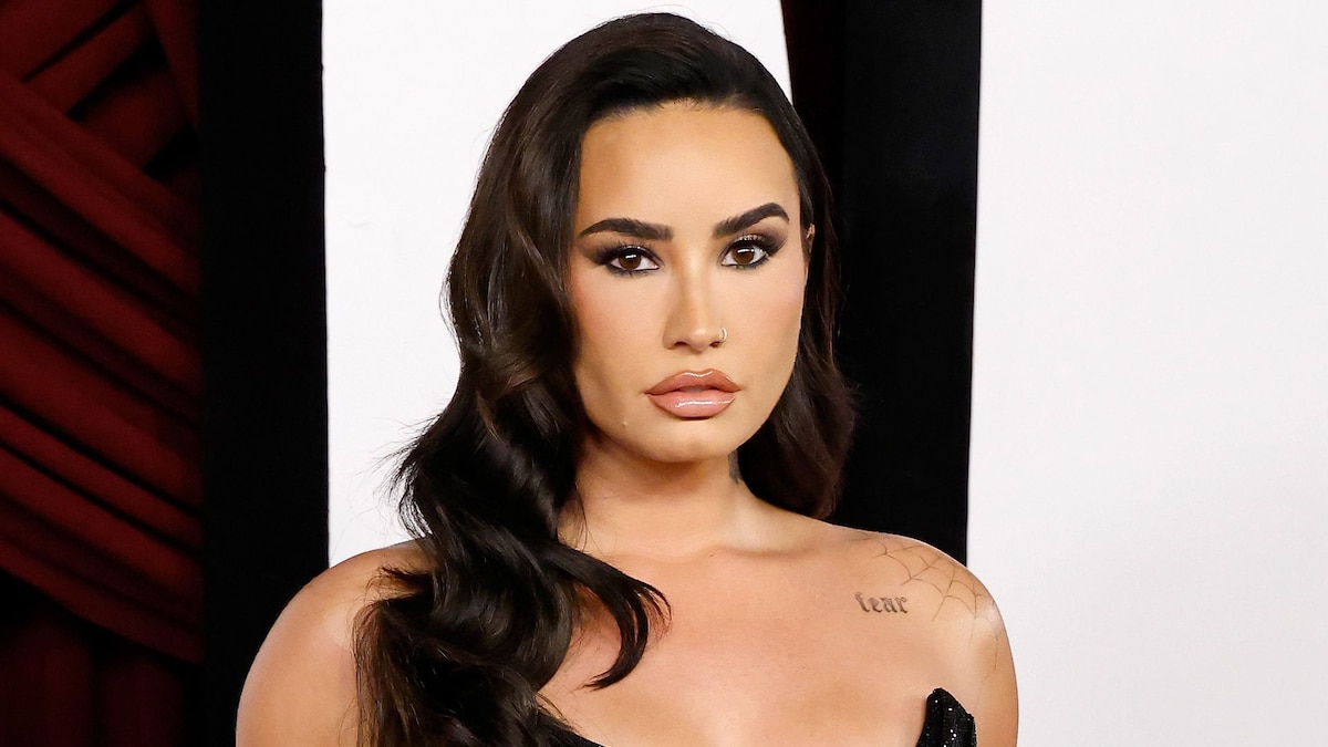 https://www.hola.com/us/horizon/landscape/3329688963fe-new-york-new-york-demi-lovato-attends-the-2024-glamour-women-of-the-year-awards-.jpg?im=Resize=(1200)