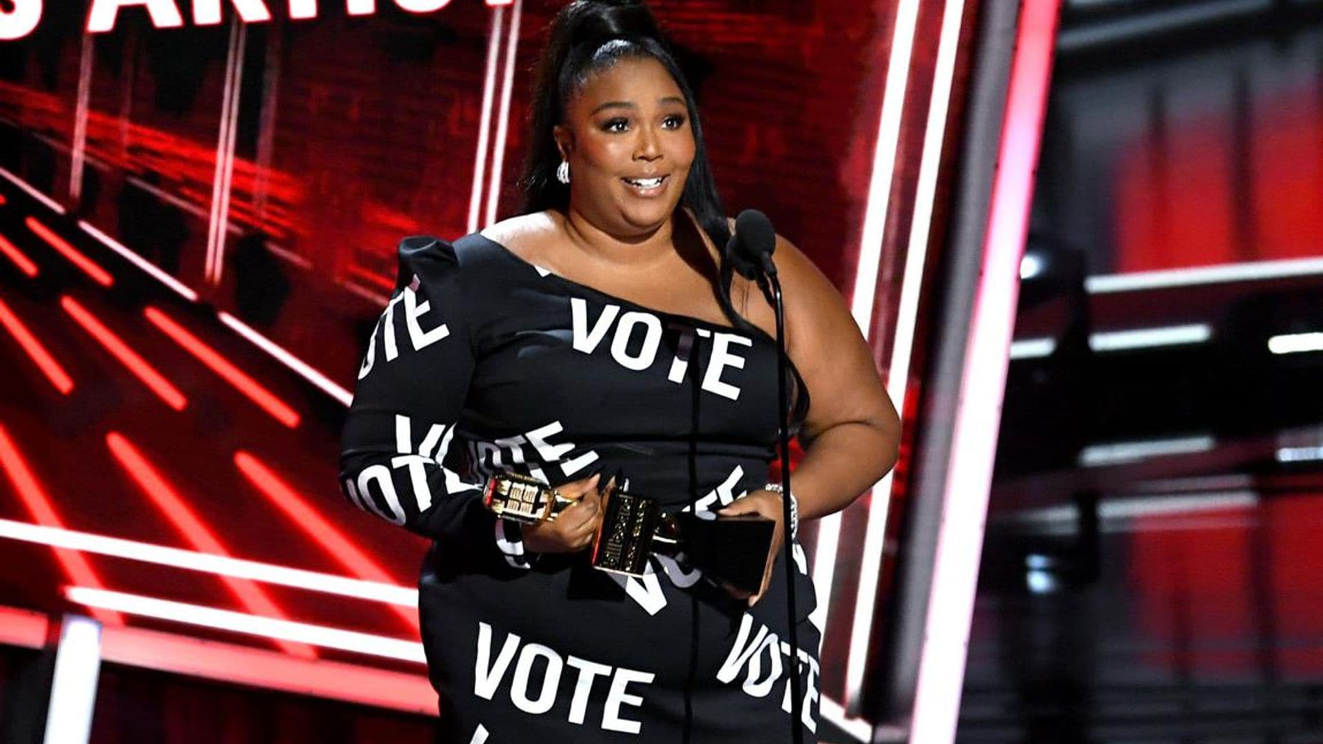 Lizzo sends a powerful message with her wardrobe choice at the Billboard Music Awards