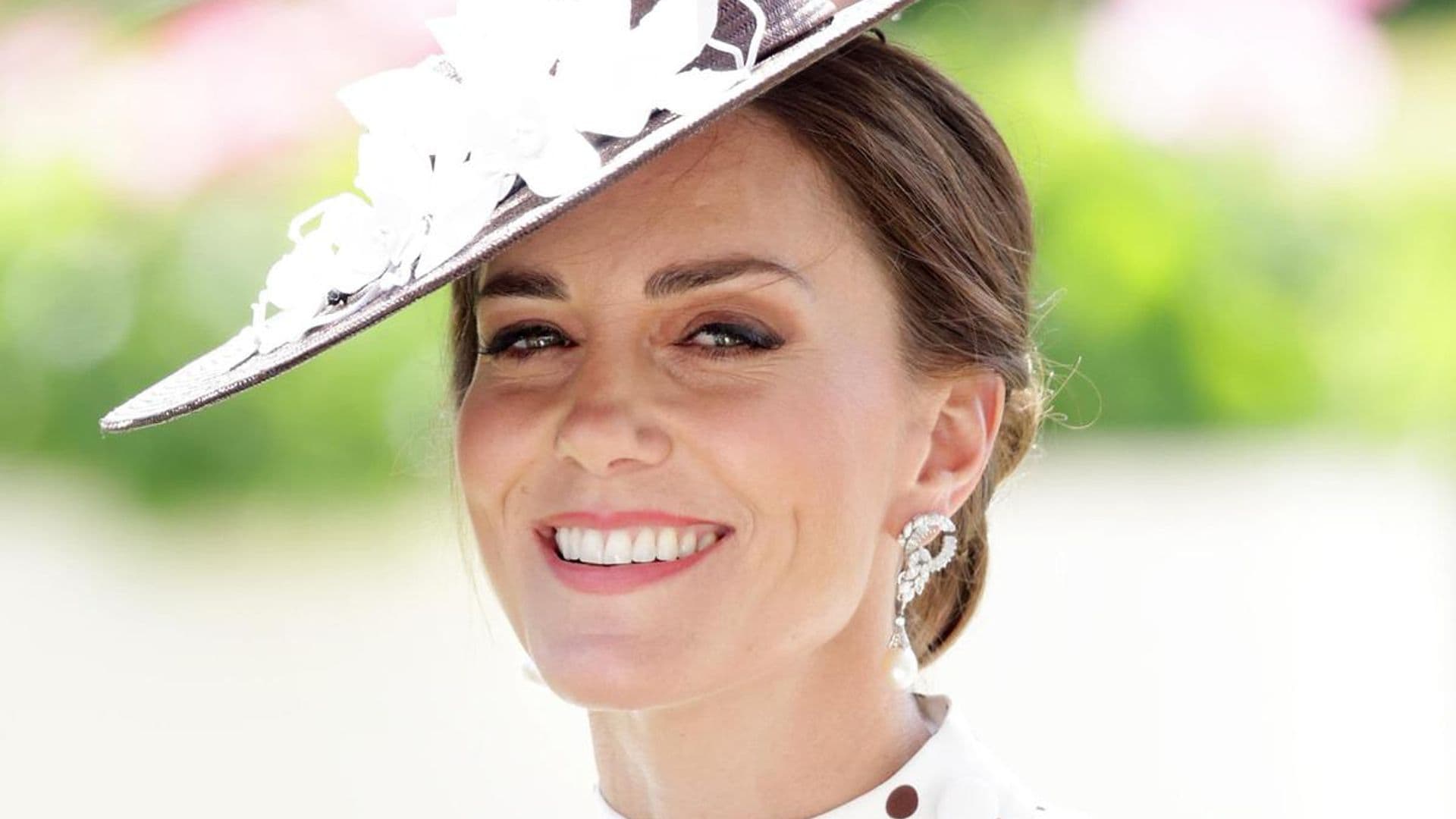 Kate Middleton takes no. 1 spot on best dressed list