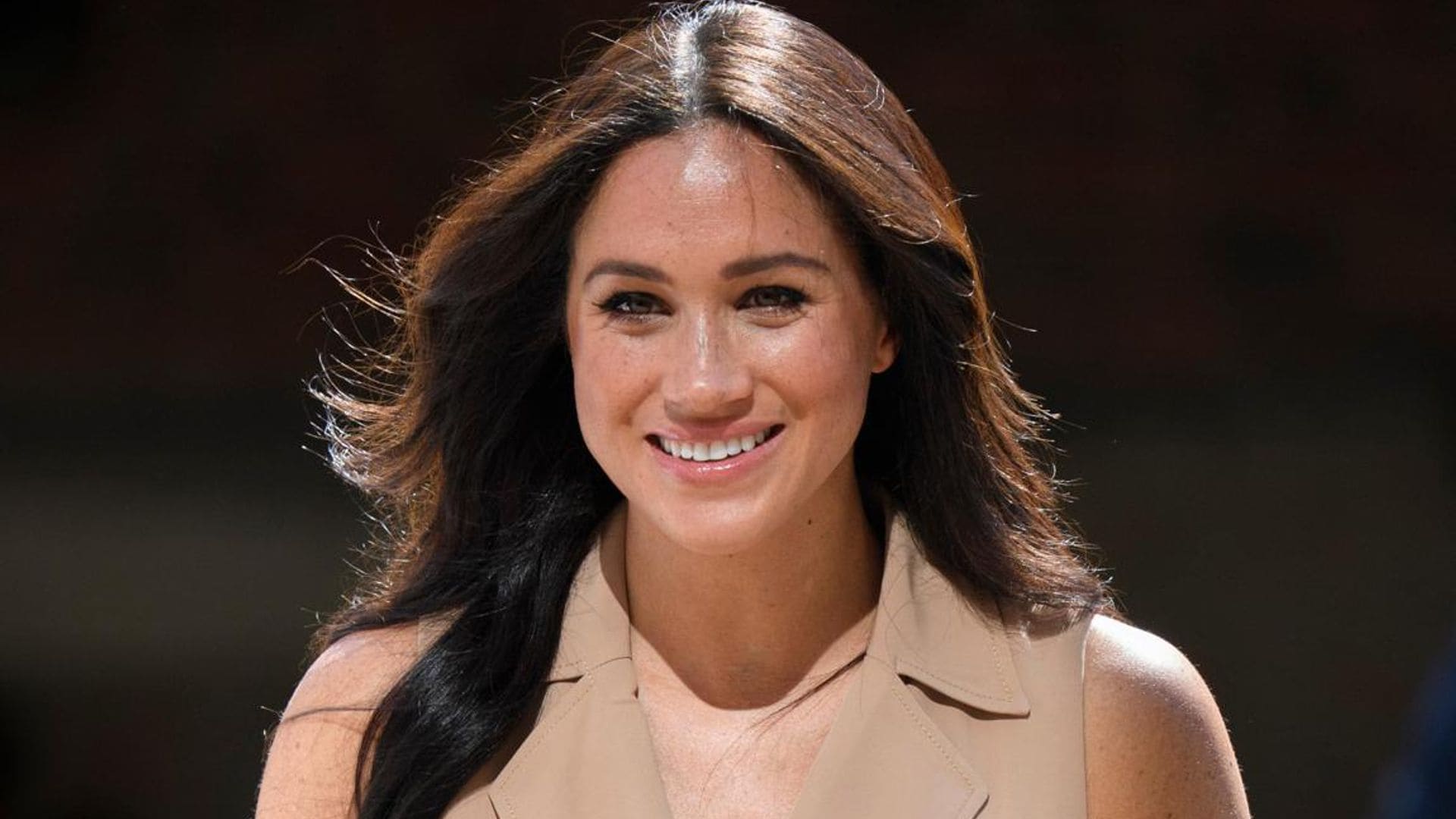 Meghan Markle wows in budget-friendly trench-inspired dress from Banana Republic