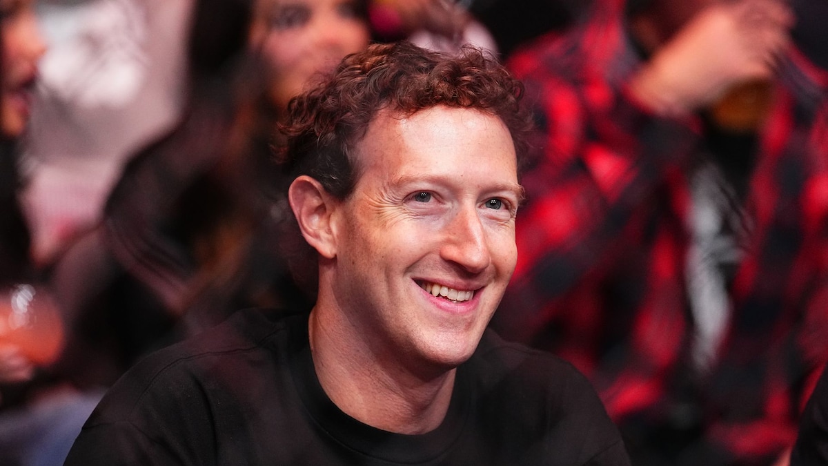 https://www.hola.com/us/horizon/landscape/3a938927bcf2-anaheim-california-mark-zuckerberg-is-seen-in-attendance-during-the-ufc-298-even.jpg?im=Resize=(1200)