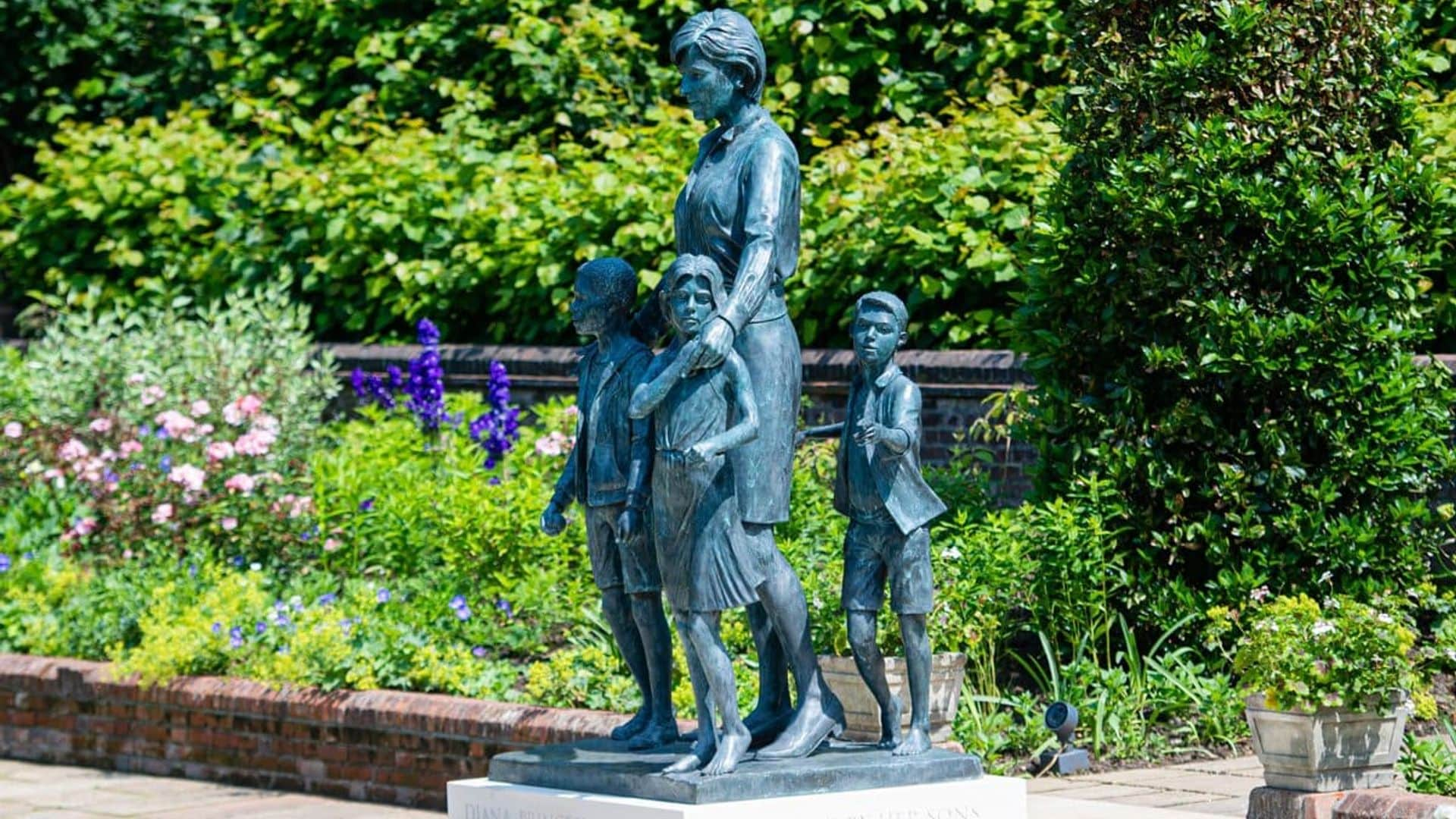 The meaning behind the statue of Princess Diana - why does it feature three children and more