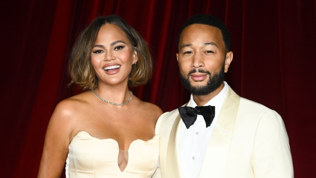 Chrissy Teigen is bringing Disneyland Turkey legs and KFC to Thanksgiving and it sounds delicious