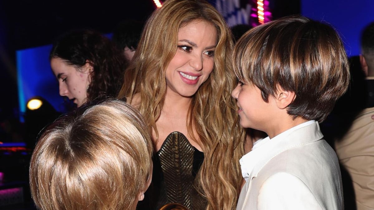 Shakira and her kids move the Latin GRAMMYS with their performance