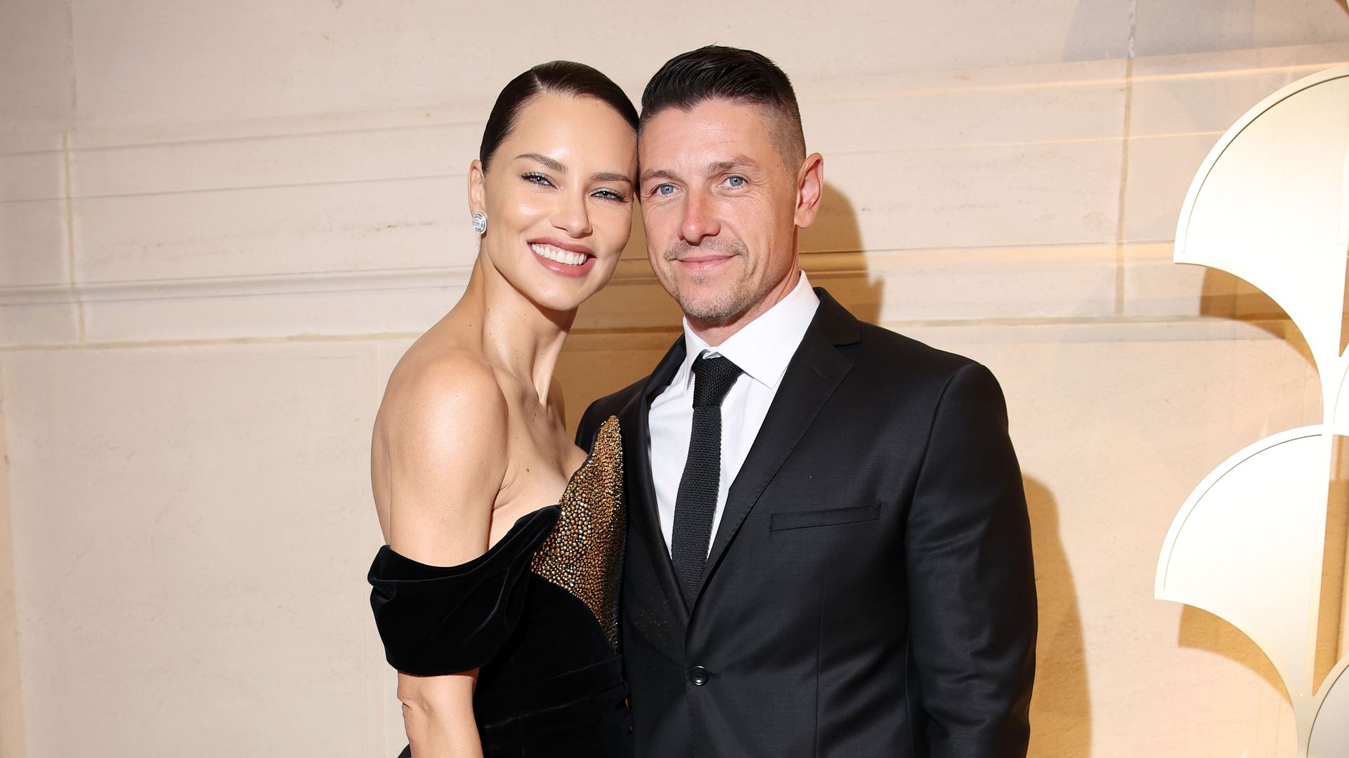 Adriana Lima's secret wedding to Andre Lemmers: See her stunning ring