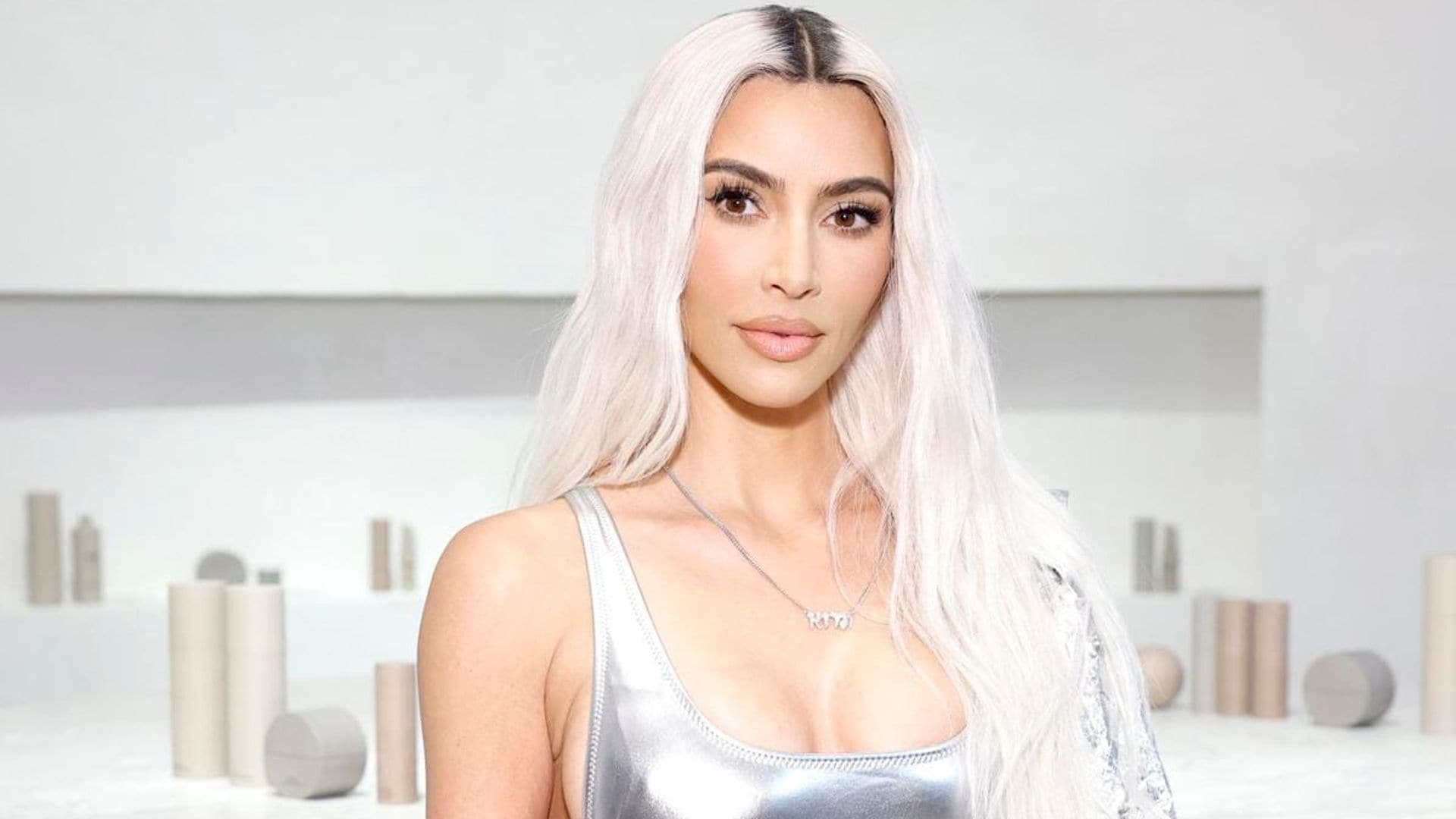 Kim Kardashian shows her bedroom & bathroom holiday decorations