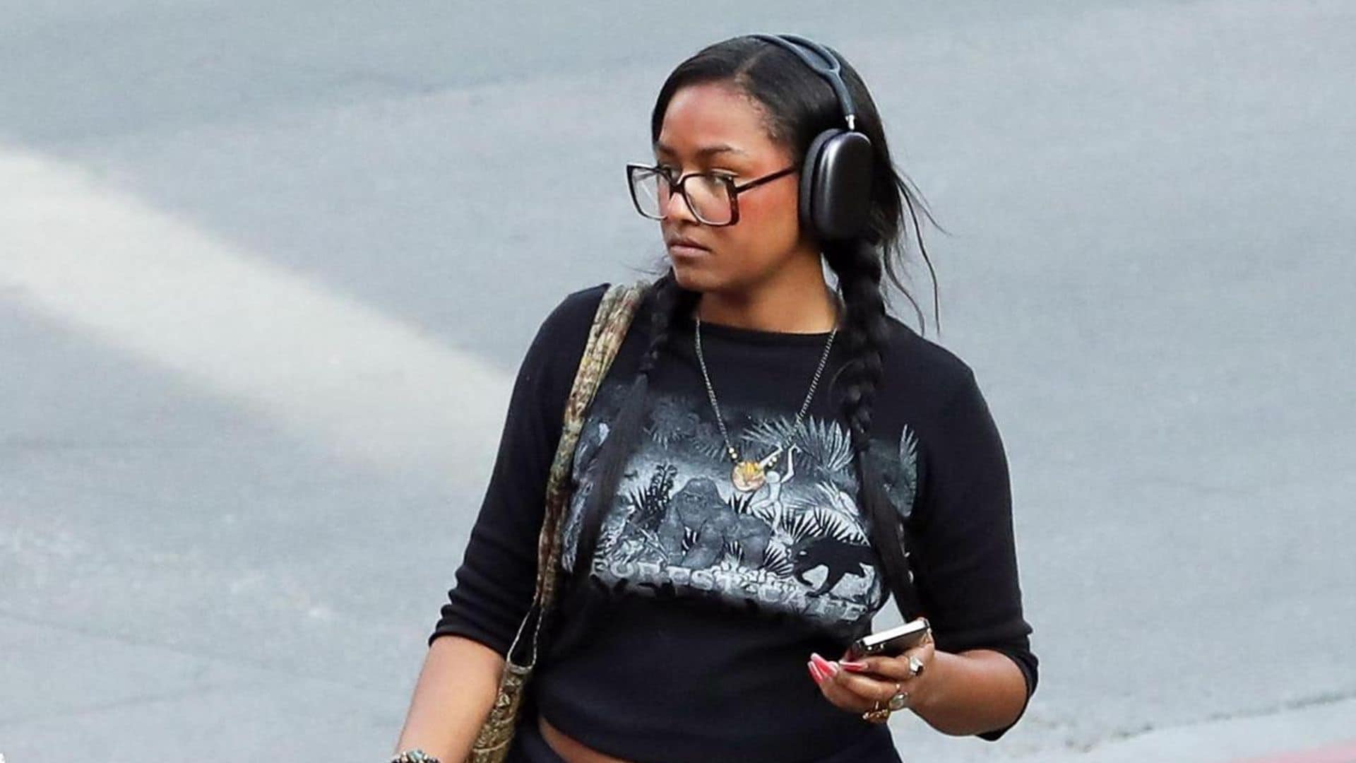 Sasha Obama’s early morning look: oversized glasses and Ugg boots