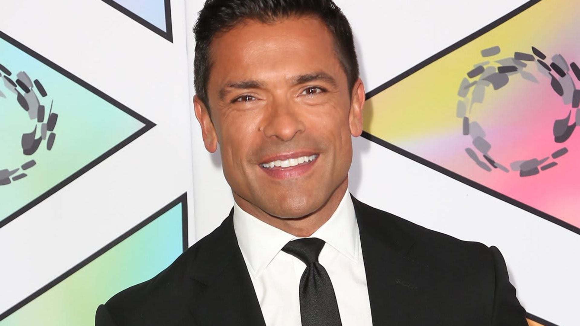 Mark Consuelos is celebrating girl dads with new social media challenge