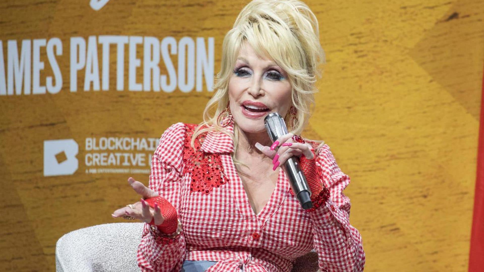 Dolly Parton will perform in Taco Bell’s ‘Mexican Pizza: The Musical’ on Tik Tok