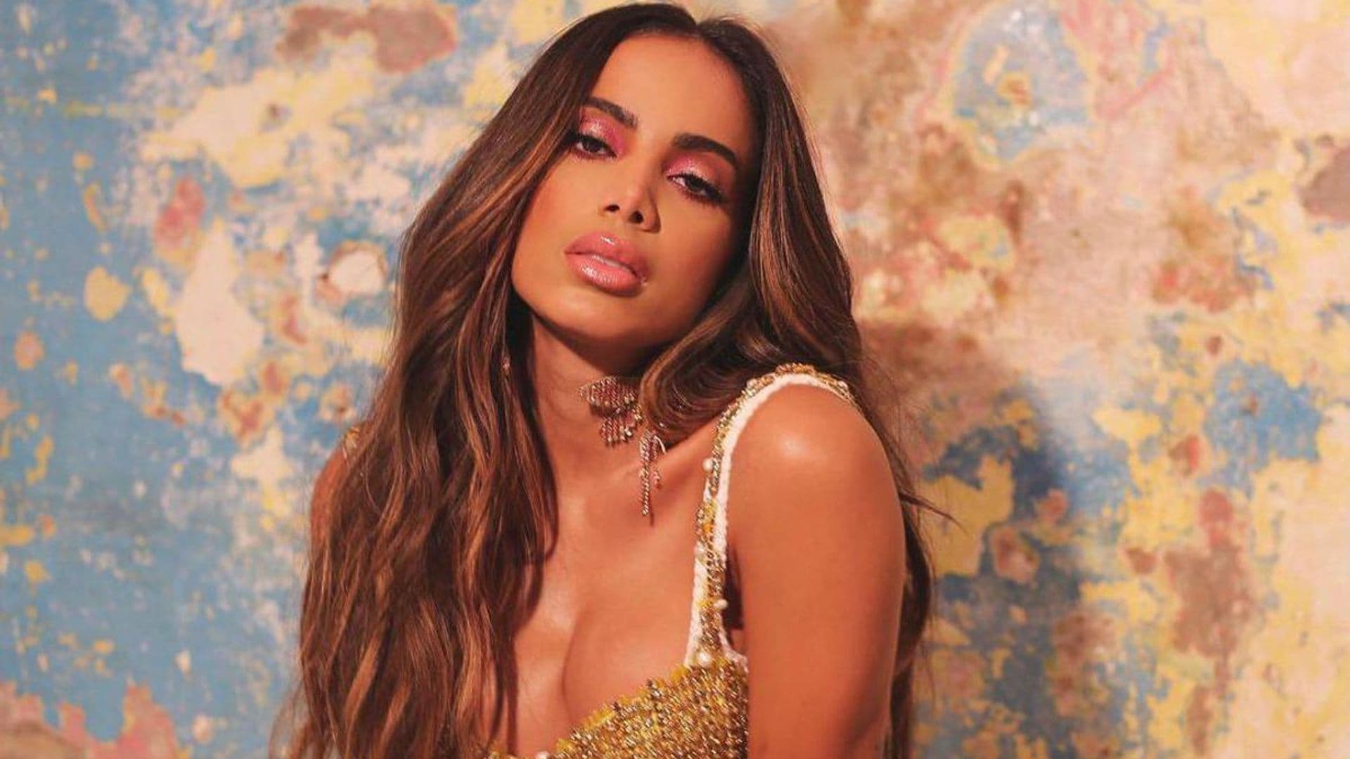 Anitta reveals she was diagnosed with endometriosis; suggests people visit several doctors