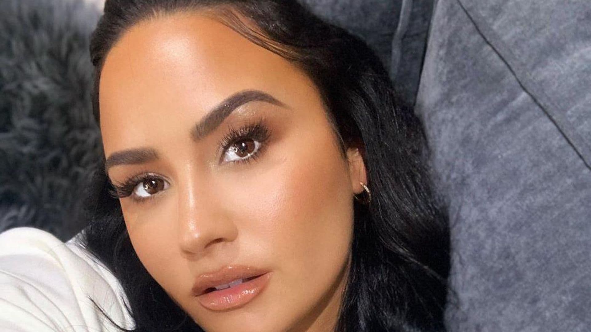 Demi Lovato shows off her freckles in first makeup free selfie in years