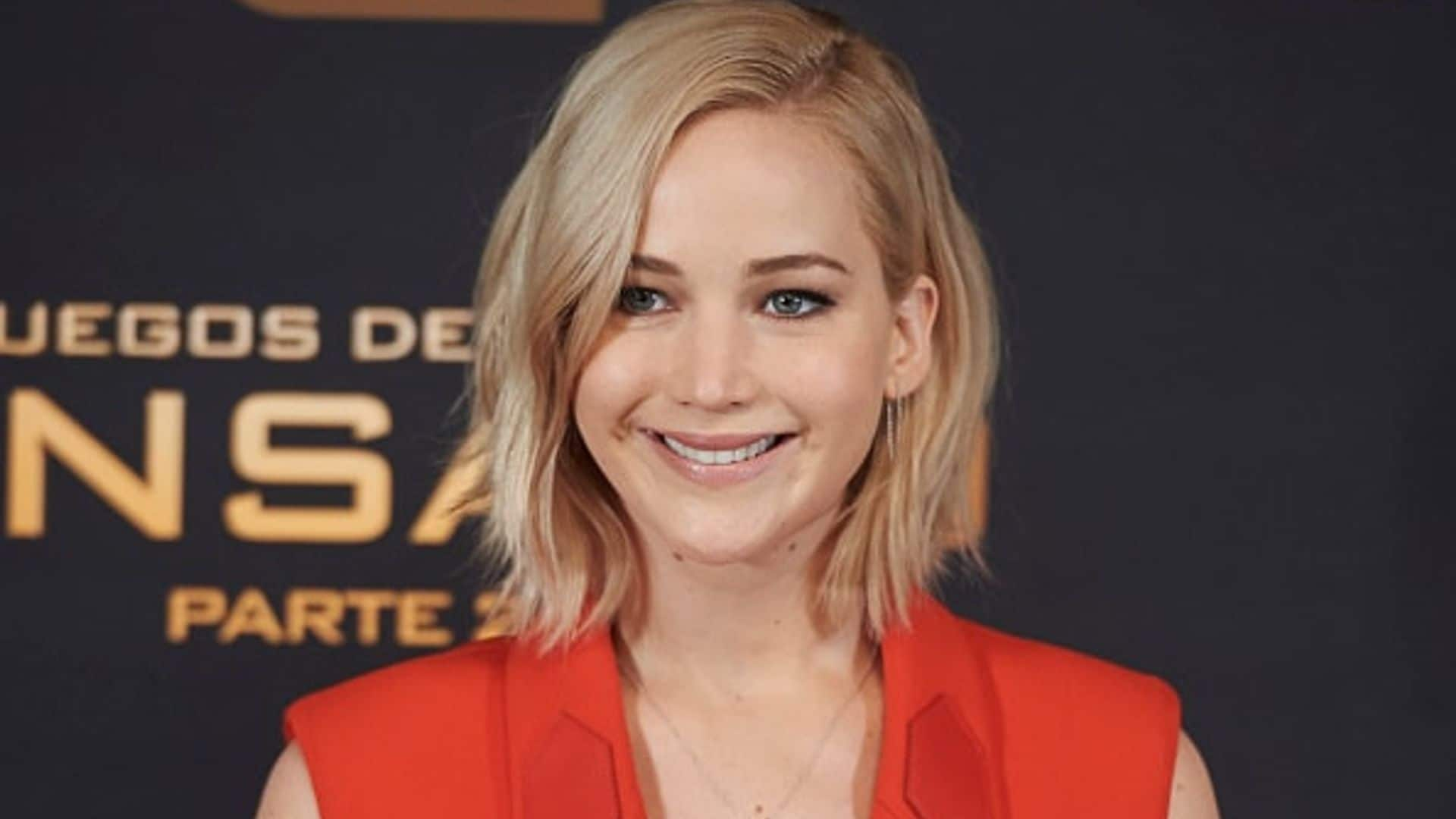 Jennifer Lawrence on dating life and what it's like to be neighbors with Ashton Kutcher and Mila Kunis