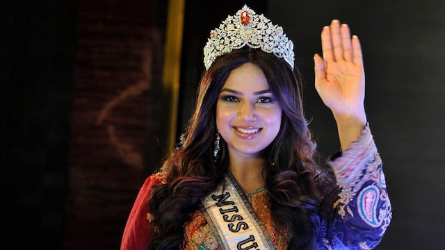 Press Conference Of Miss Universe Harnaaz Kaur Sandhu In Chandigarh