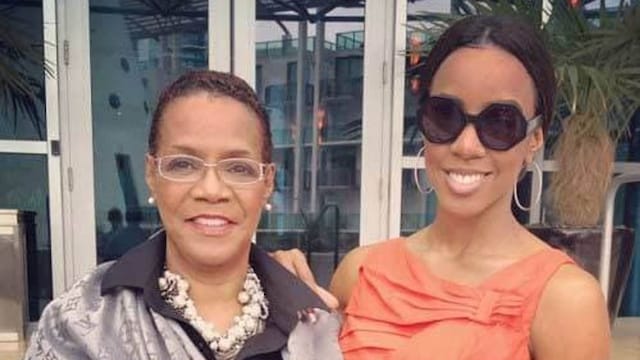 Kelly Rowland and her mother Doris