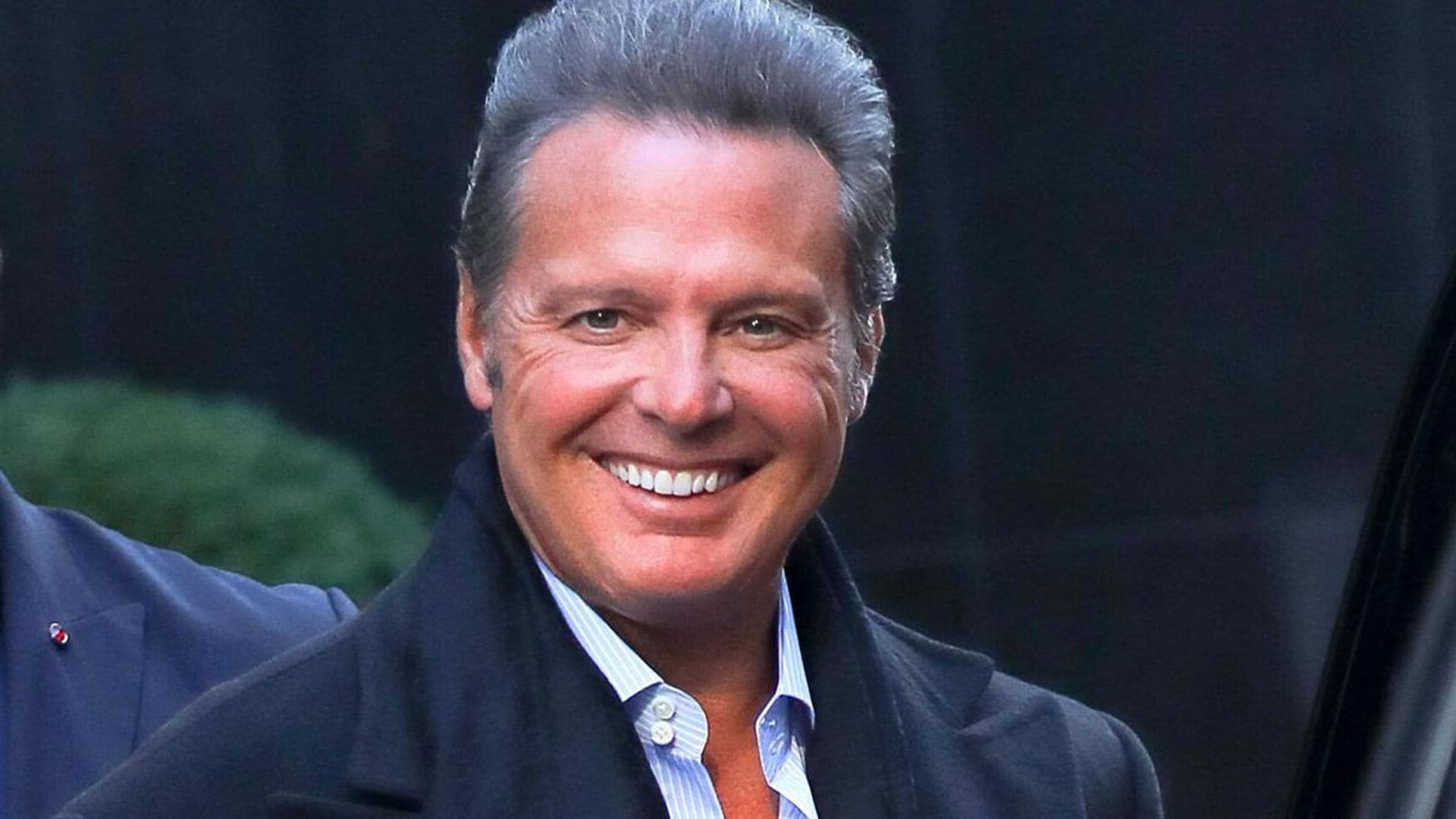 Luis Miguel reappears in Miami happy with a new incredible and youthful look