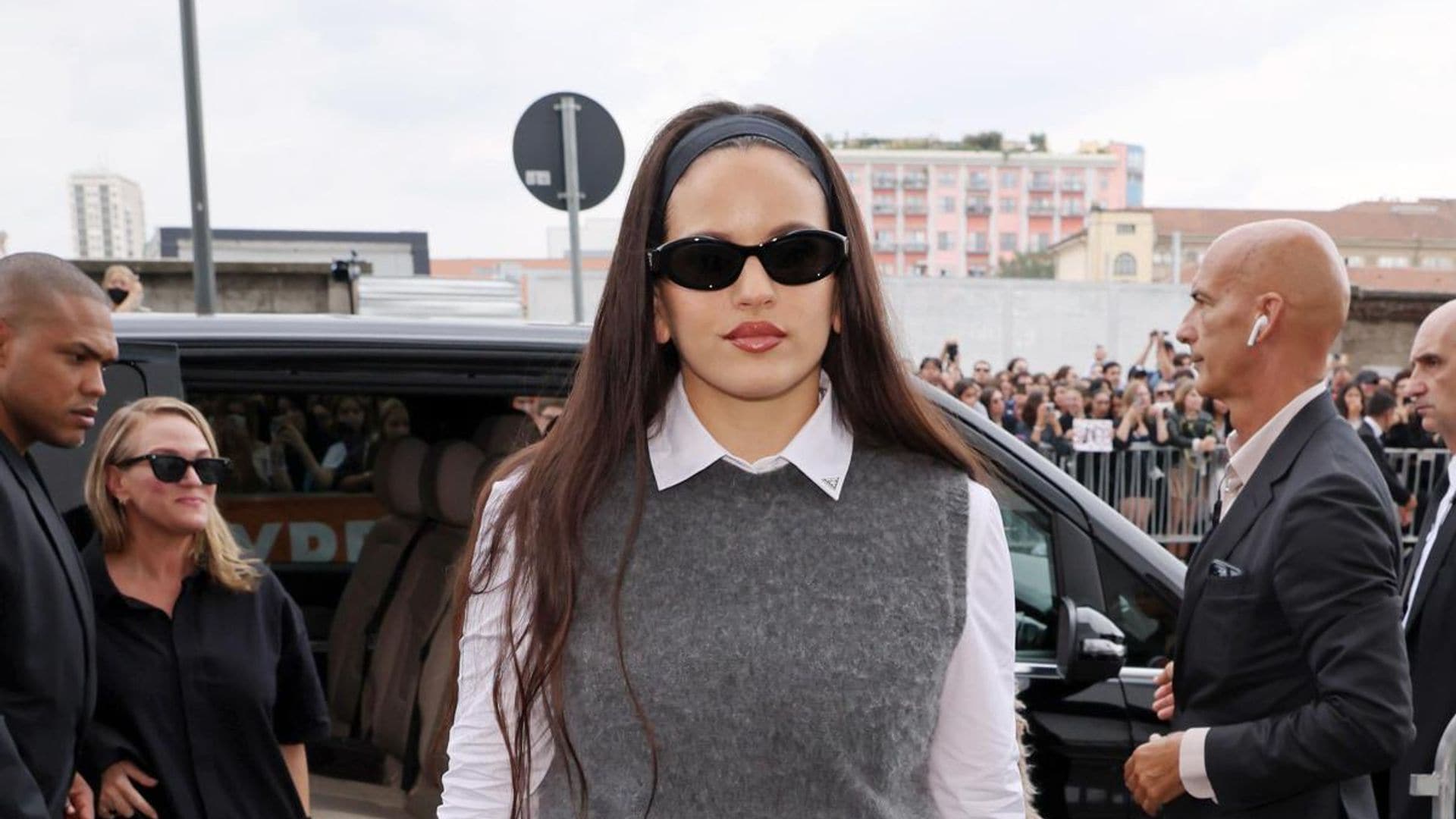 Rosalia stuns at the Prada show with a ‘90s preppy look