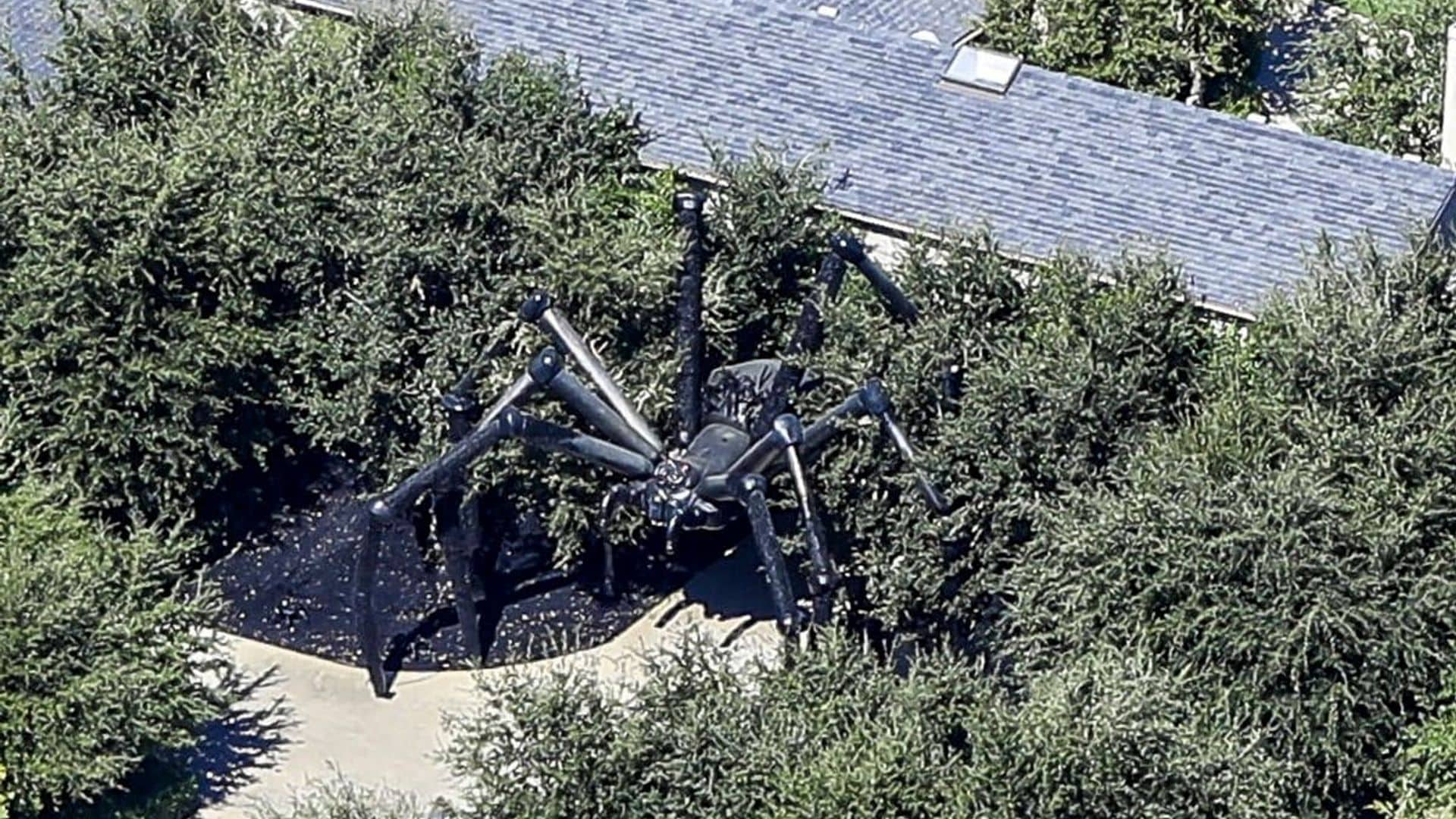 Kim Kardashian decorated her Hidden Hills home with a giant creepy spider