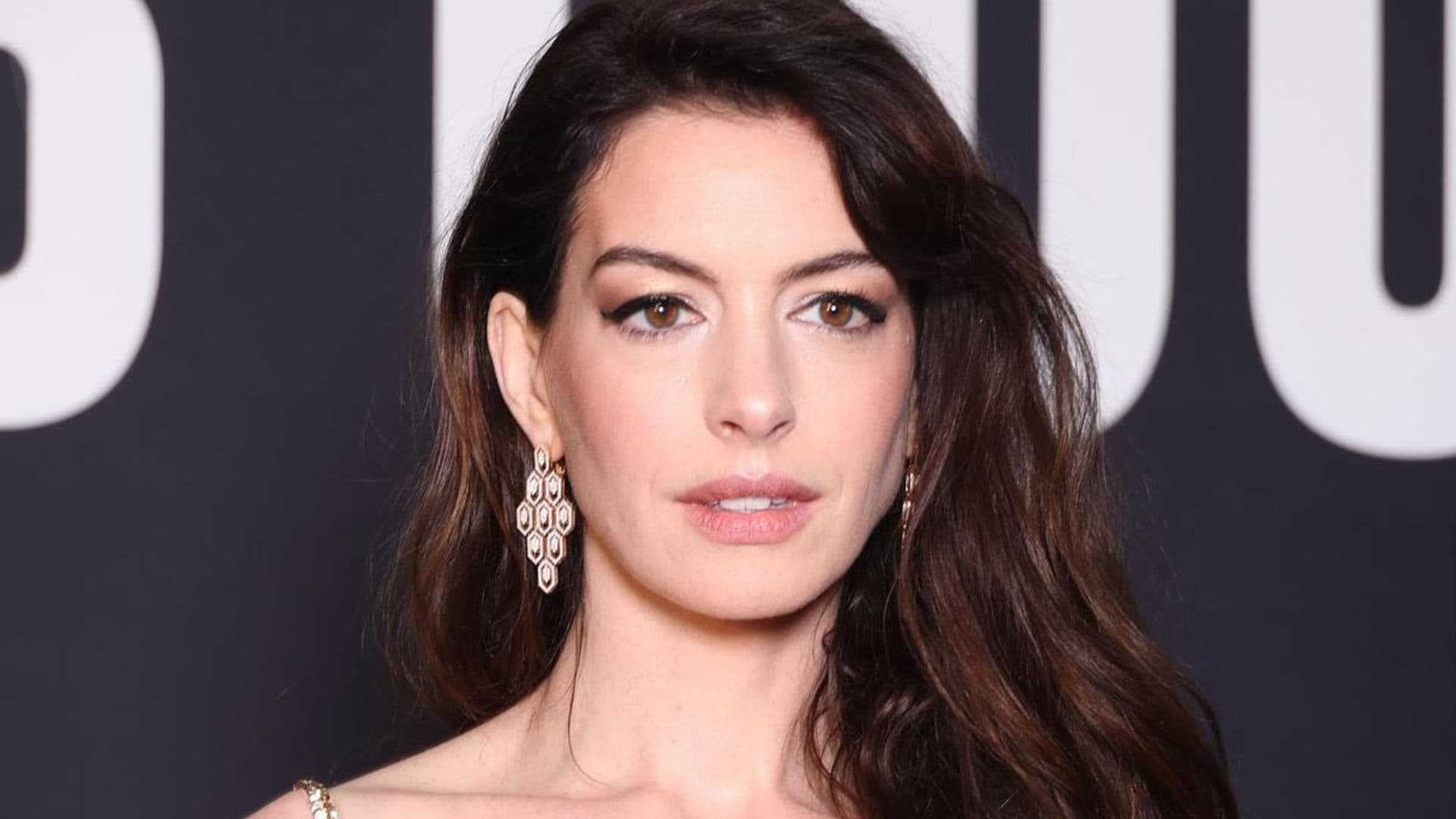 Anne Hathaway’s beauty secrets for a youthful-looking skin