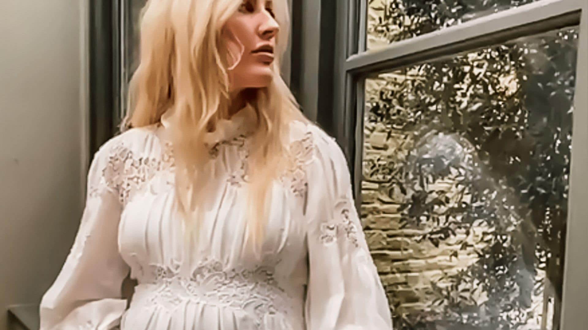 Ellie Goulding is pregnant with her first child!