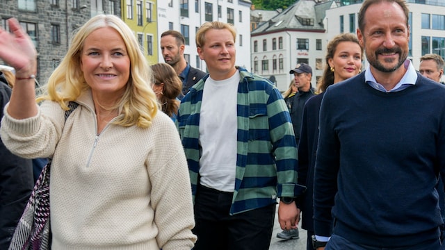 (L-R) Crown Princess Mette-Marit of Norway, Prince Sverre Magnus of Norway and Crown Prince Haakon of Norway arrive at a boat that will transport them to the wedding celebration in Geiranger, on August 30, 2024 in Alesund. Princess Martha Louise, the eldest child of King Harald will tie the knot on Saturday with American self-proclaimed shaman Durek Verrett. (Photo by Heiko Junge / NTB / AFP) / Norway OUT (Photo by HEIKO JUNGE/NTB/AFP via Getty Images)