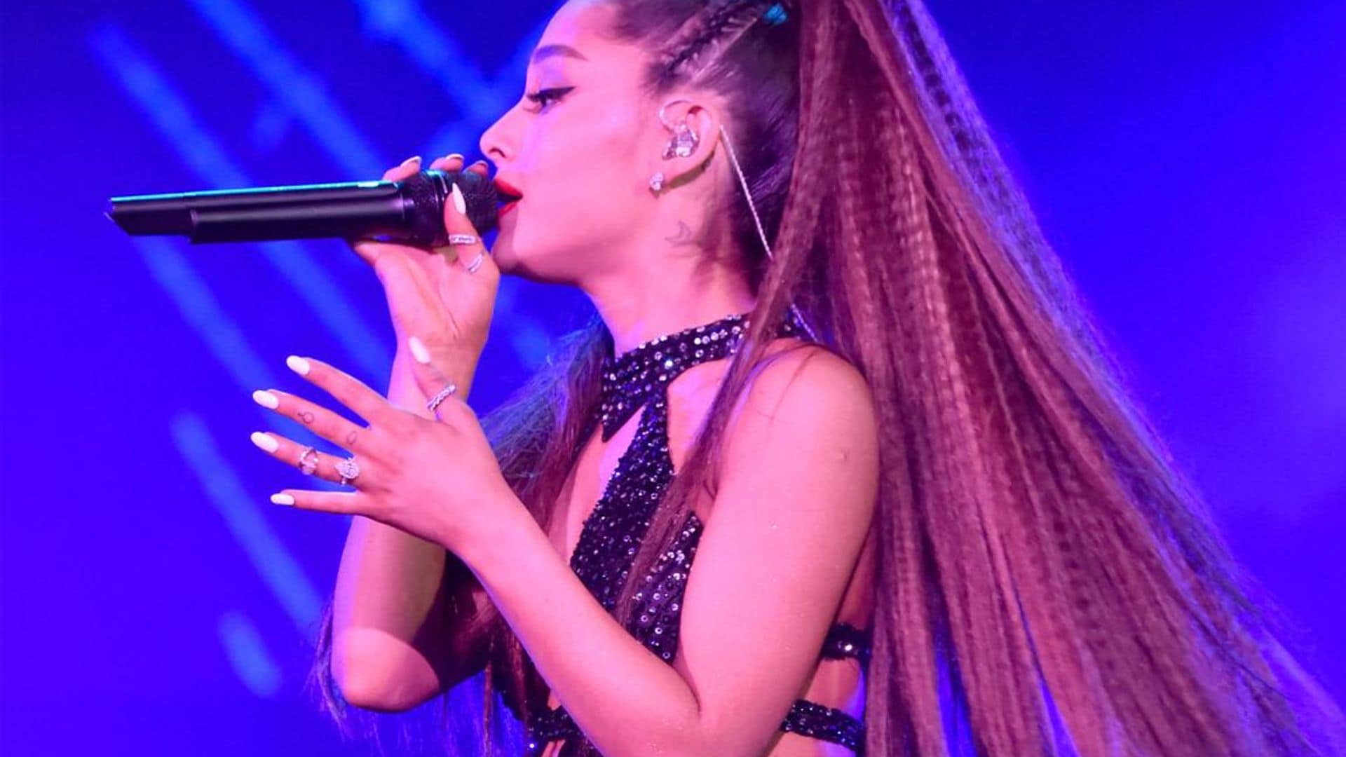 Ariana Grande prefers pastel colors on her nails