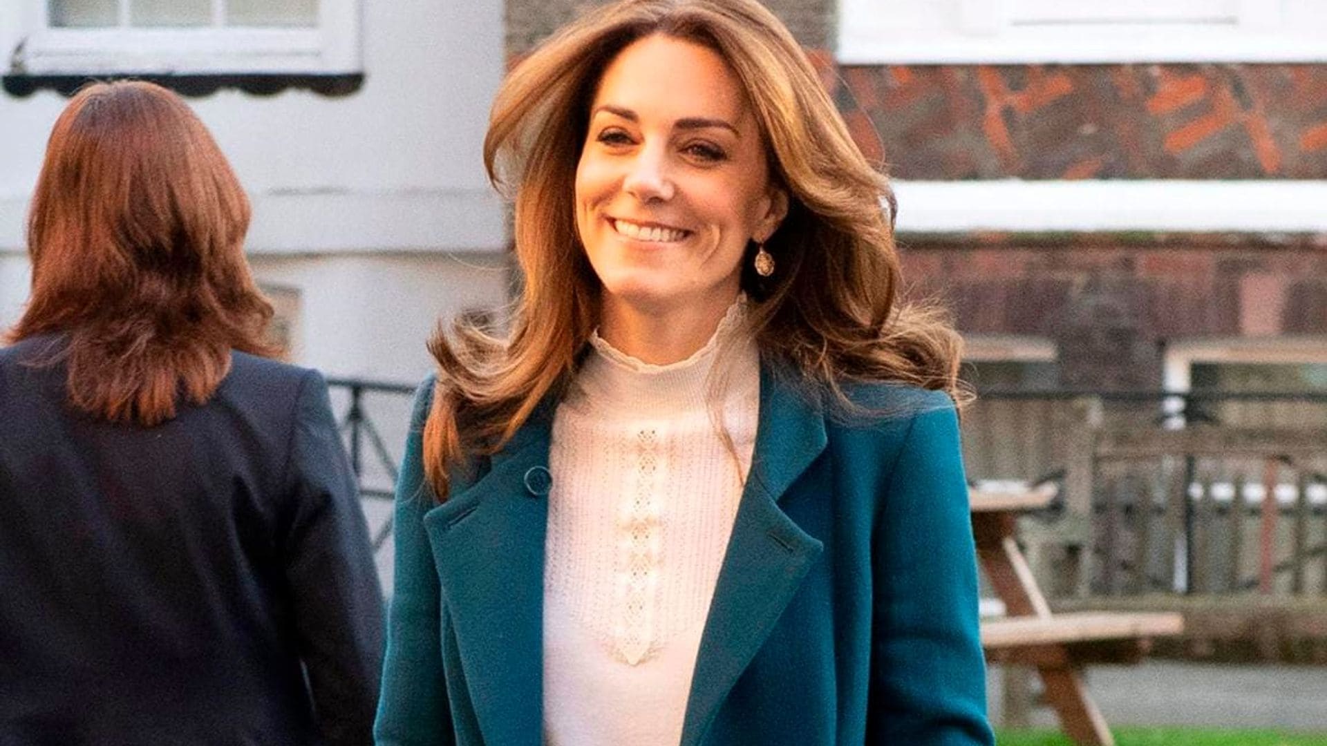 Kate Middleton debuts the perfect spring coat in this year’s hottest color