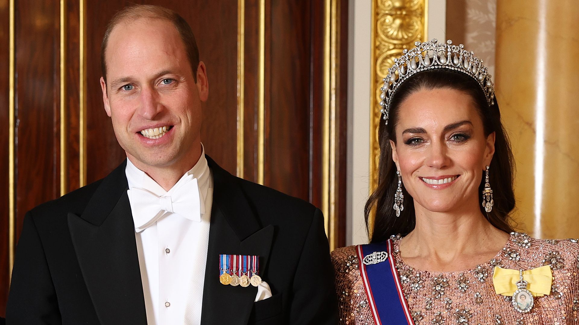 LONDON, ENGLAND - DECEMBER 05: (EDITORIAL USE ONLY) (L-R) Queen Camilla, King Charles III, Prince William, Prince of Wales and Catherine, Princess of Wales pose for a photograph ahead of The Diplomatic Reception in the 1844 Room at Buckingham Palace on December 05, 2023 in London, England. (Photo by Chris Jackson/Getty Images For Buckingham Palace)