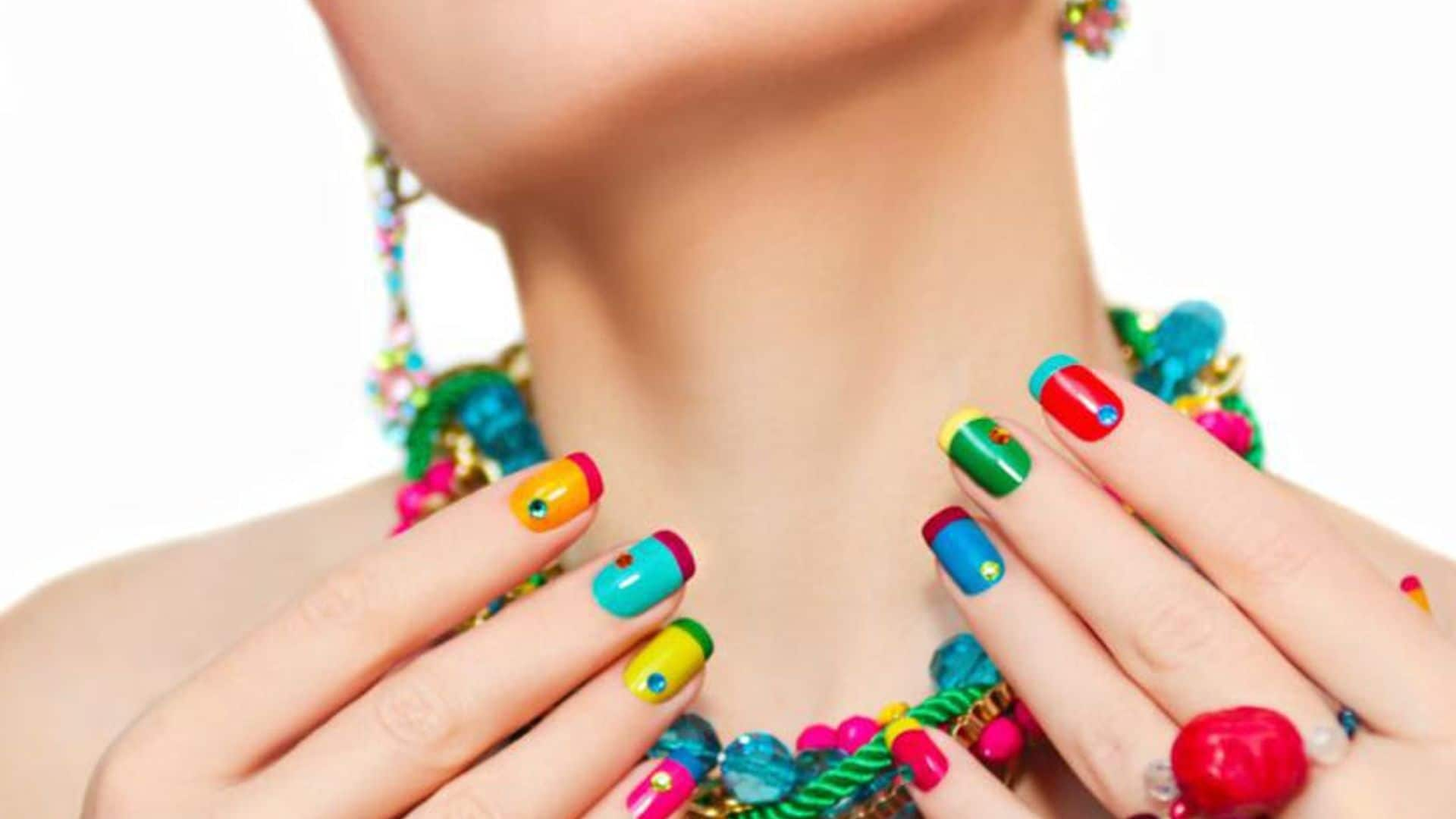 Manicura francesa de colores