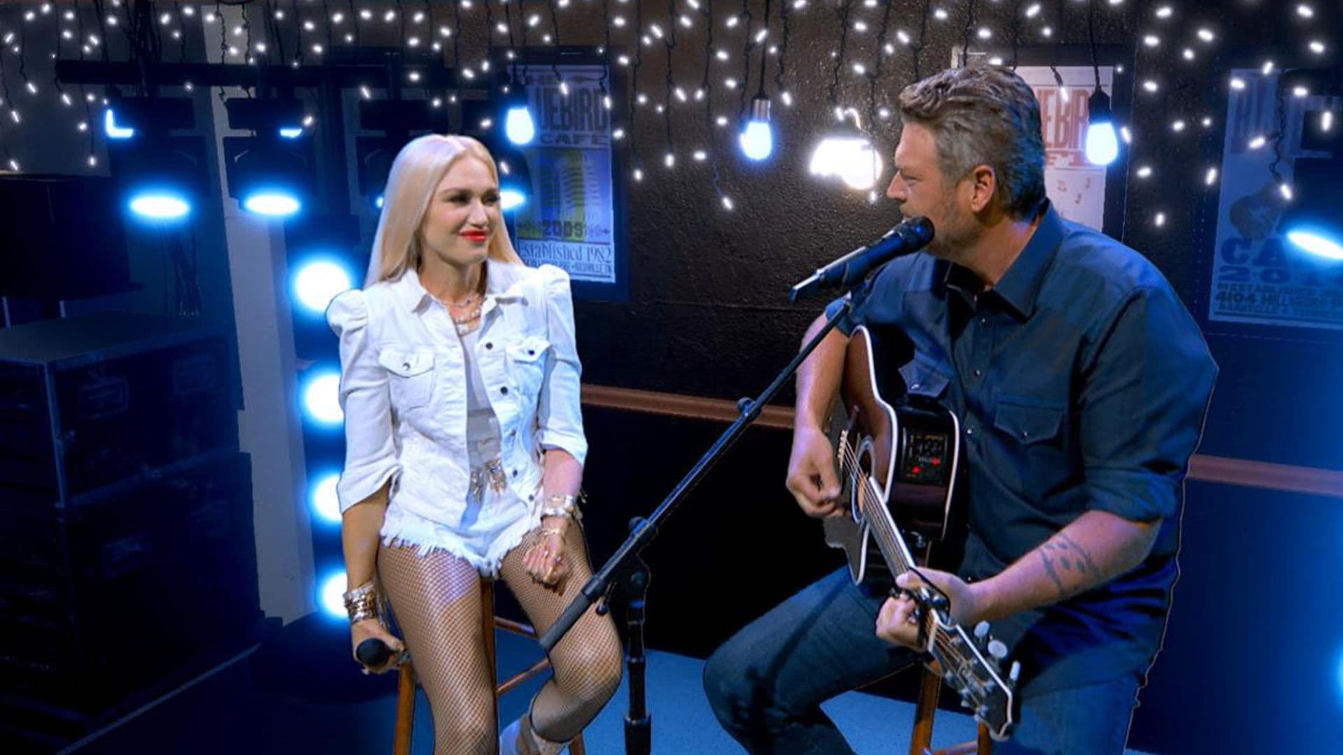 Blake Shelton and Gwen Stefani performed together at the American Country Music Awards