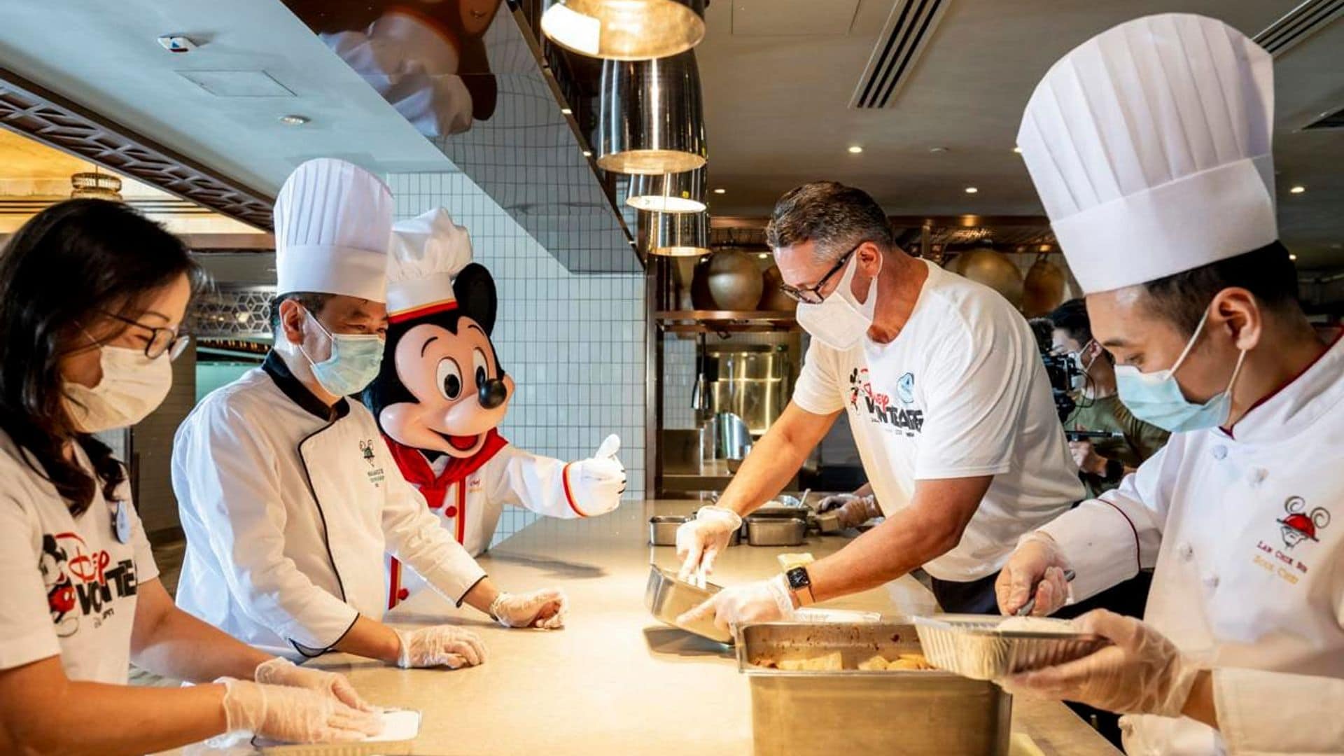 What happens to food at Disney Parks that isn’t eaten? Find out!