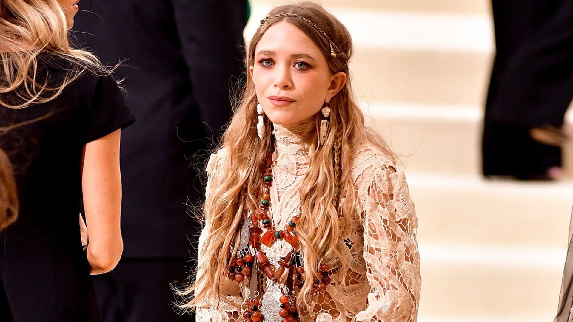 Mary-Kate Olsen was seen getting cozy with the CEO of Brightwire over dinner