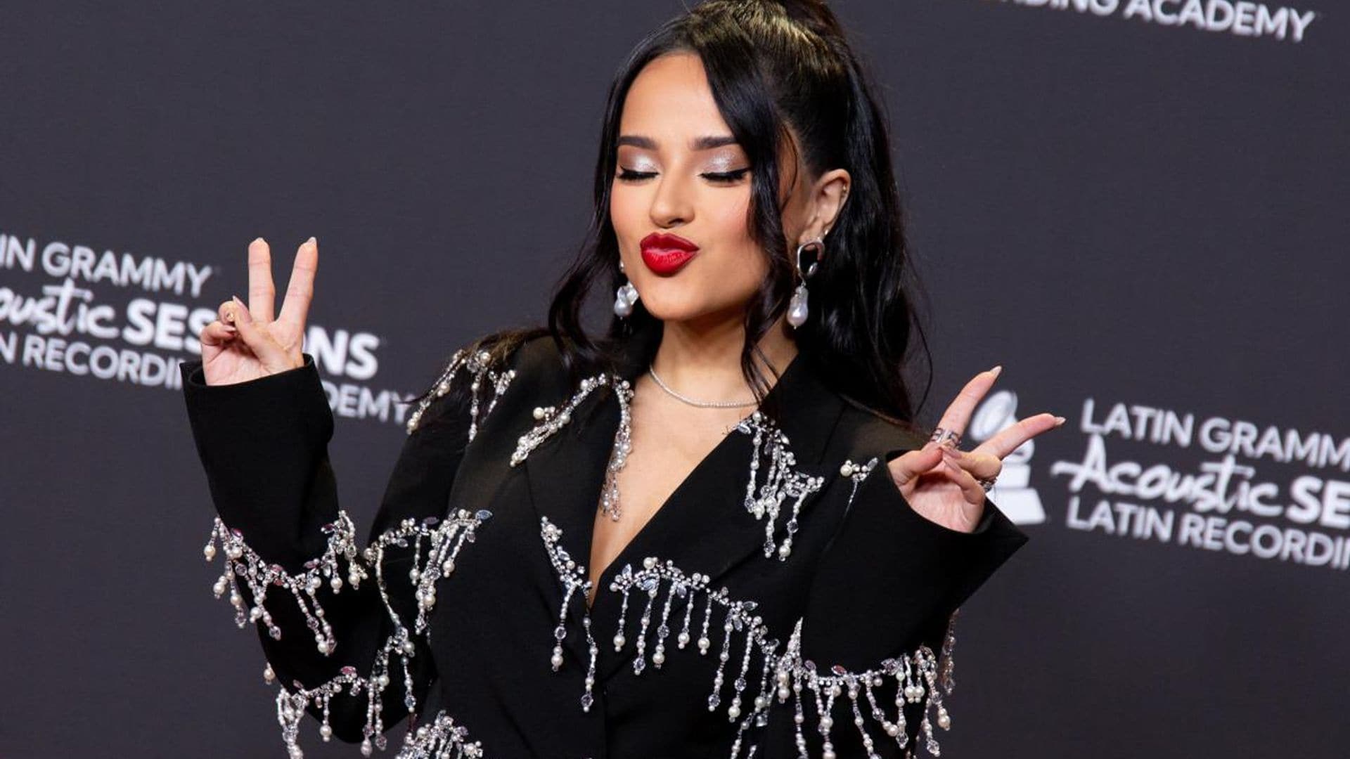 Becky G gives a glimpse at 2022 Latin Grammy fashion trends at the Acoustic Sessions